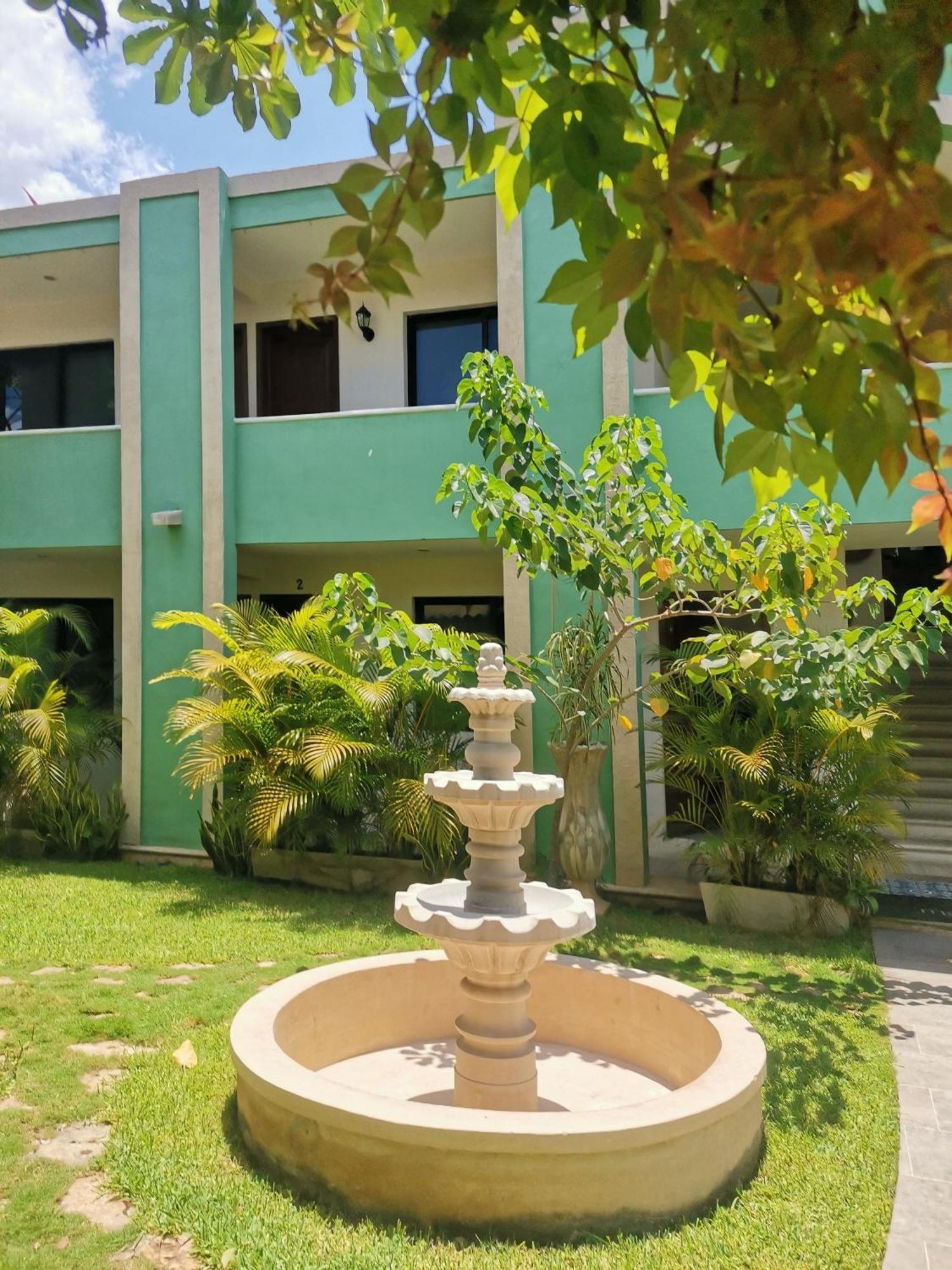 Maculan Hotel Valladolid  Ngoại thất bức ảnh